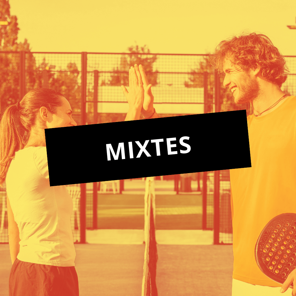 Un match de padel mixte avec joueurs et joueuses réunis sur le court à Toulouse